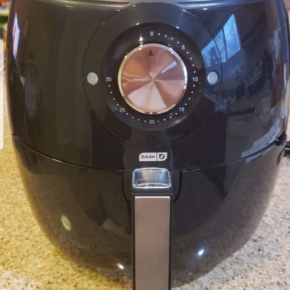 dash Kitchen Dash Deluxe Air Fryer Poshmark